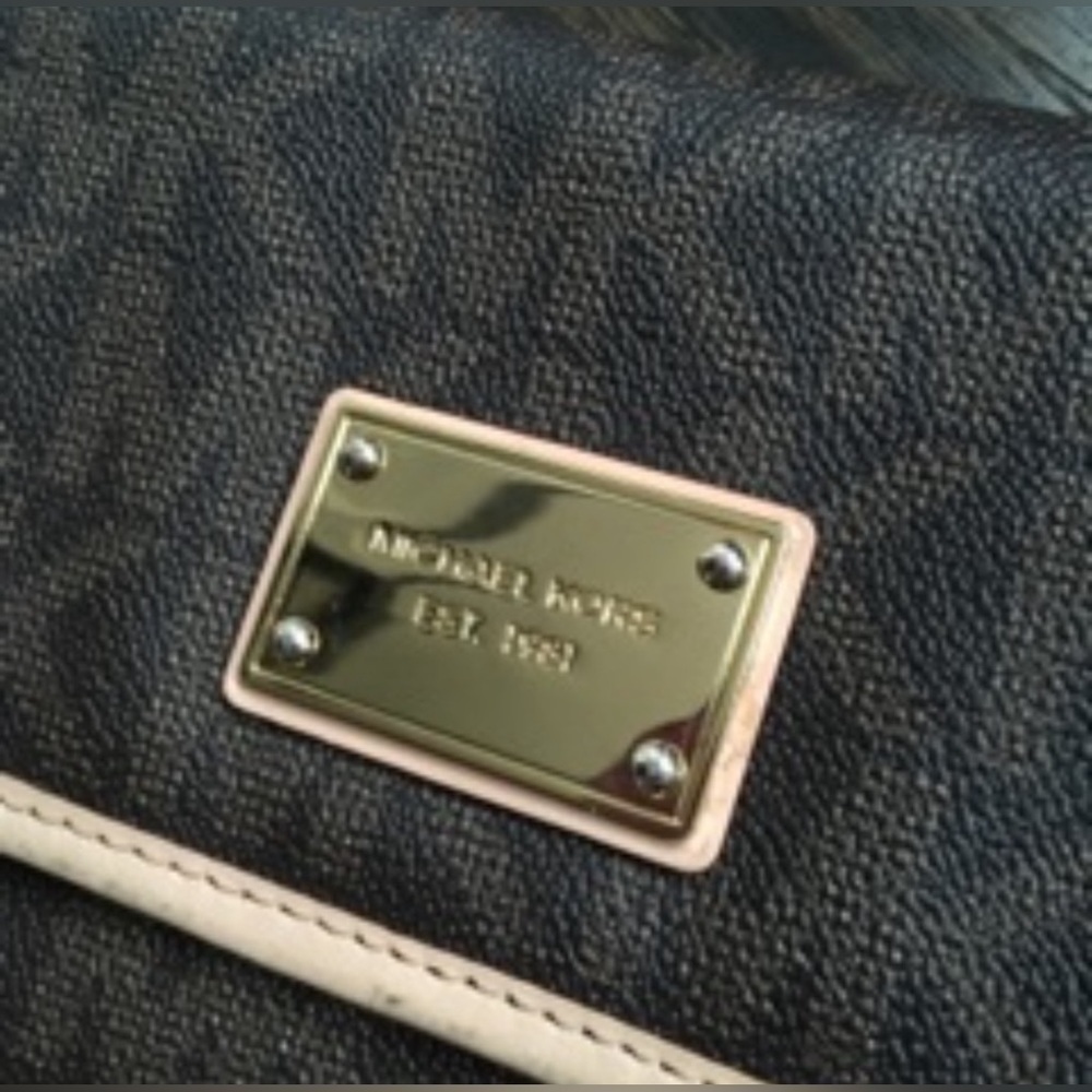 Michael Kors Slim Monogram 13" Laptop Sleeve - Picture 2 of 10